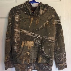 Kids camo jacket (size small 6-6x)